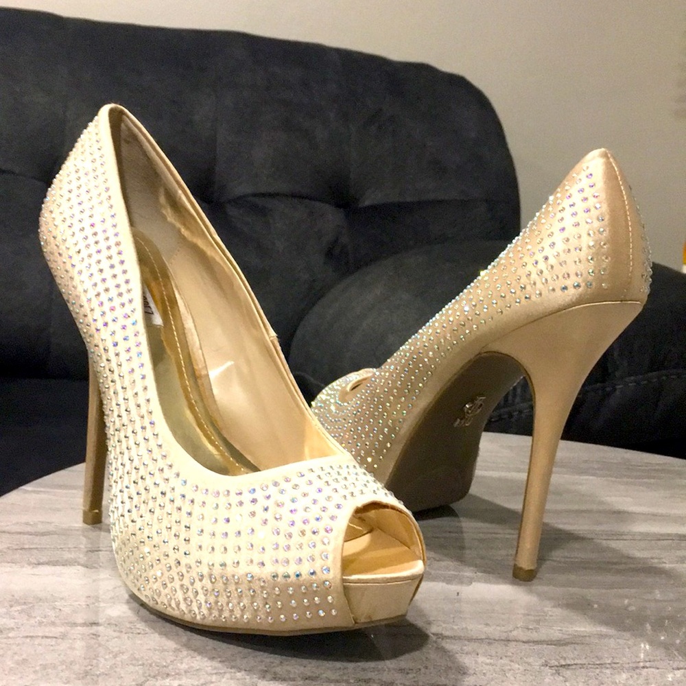 (AUTHENTIC) Jennifer Lopez heels